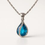 Goccia di Luce – Collana con zircone blu e finitura argentata