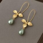 Ida - Orecchini con Foglia Dorata - immagine 3