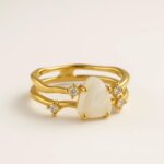 Alba di Mare | Anello dorato con pietra di luna